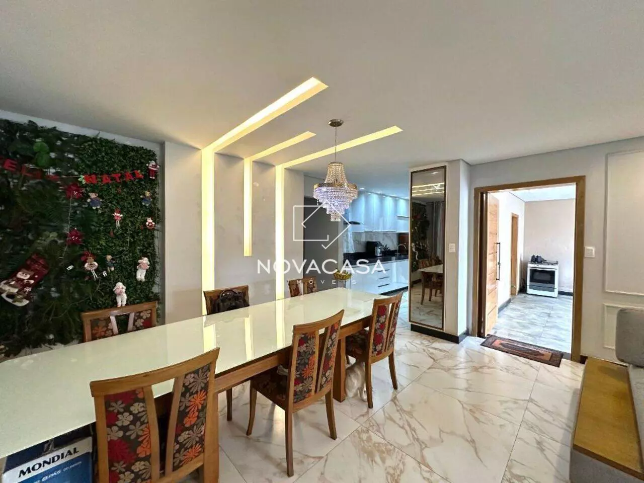 Foto do imóvel: Casa com 5 Quartos à Venda, 250 m² em Rio Branco - Belo Horizonte