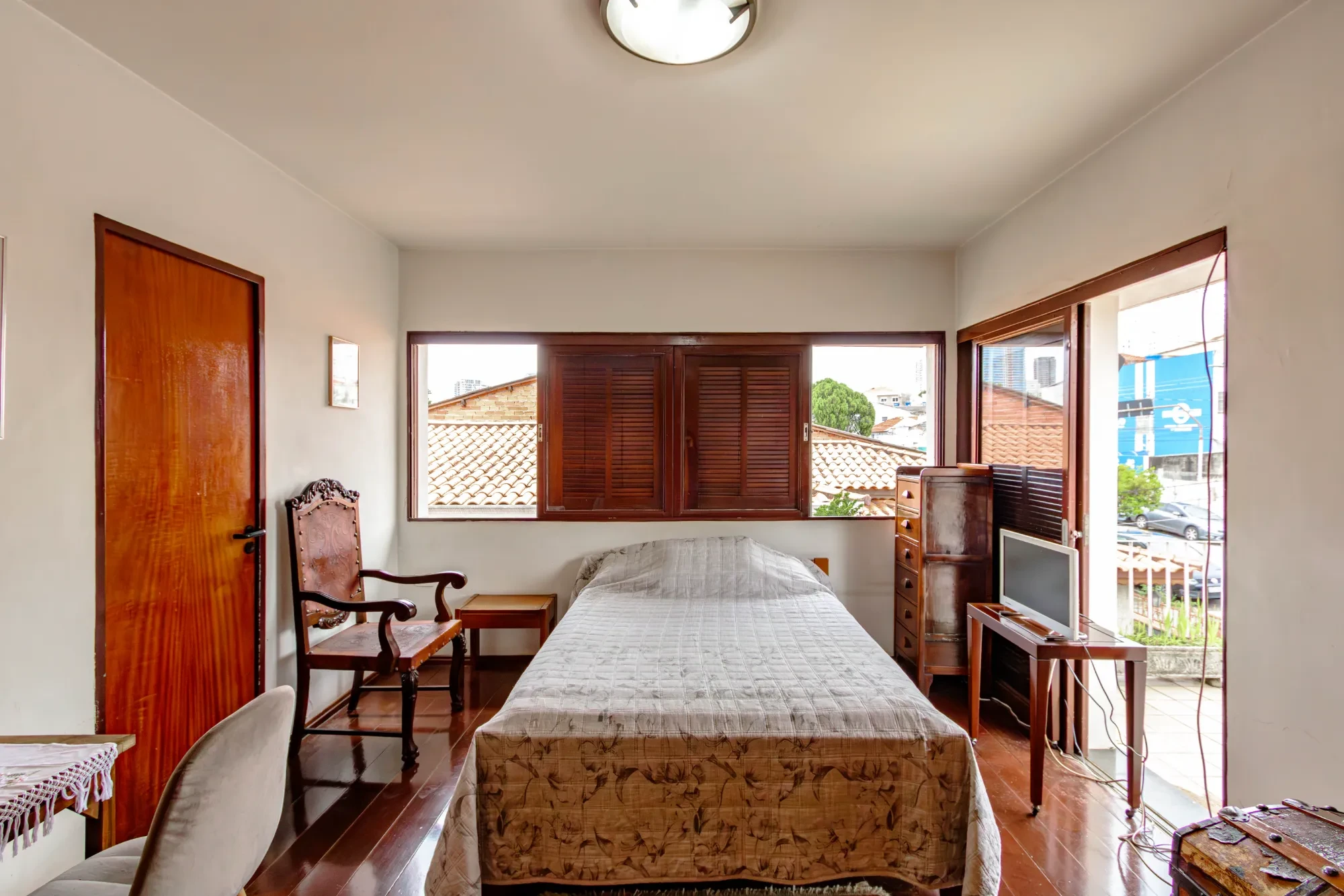 Imagem Sobrado com 4 Quartos para Alugar, 360 m² em Vila Gumercindo - São Paulo