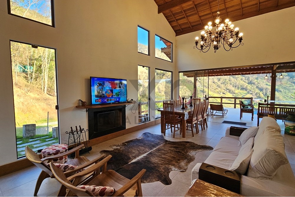 Imagem Casa de Condomínio com 4 Quartos à Venda, 290 m² em Areal - Areal