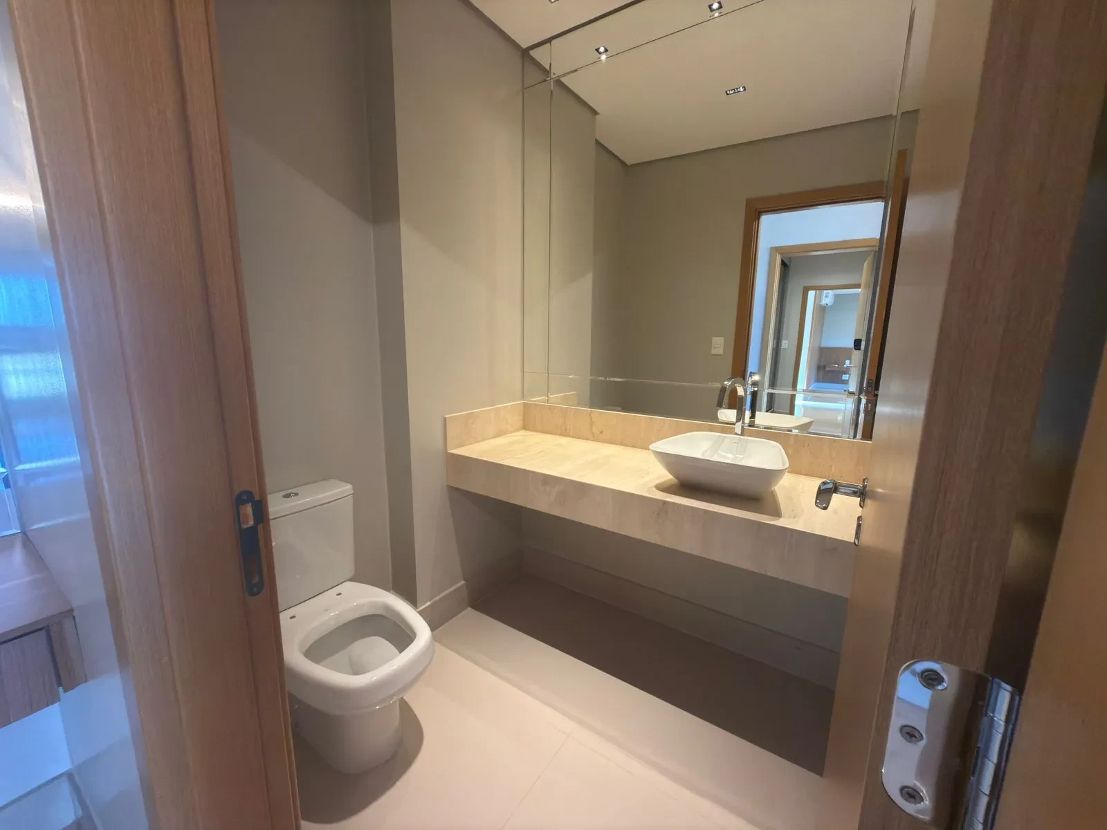 Imagem Apartamento com 4 Quartos para Alugar, 257 m² em Jardim Sumaré - Araçatuba