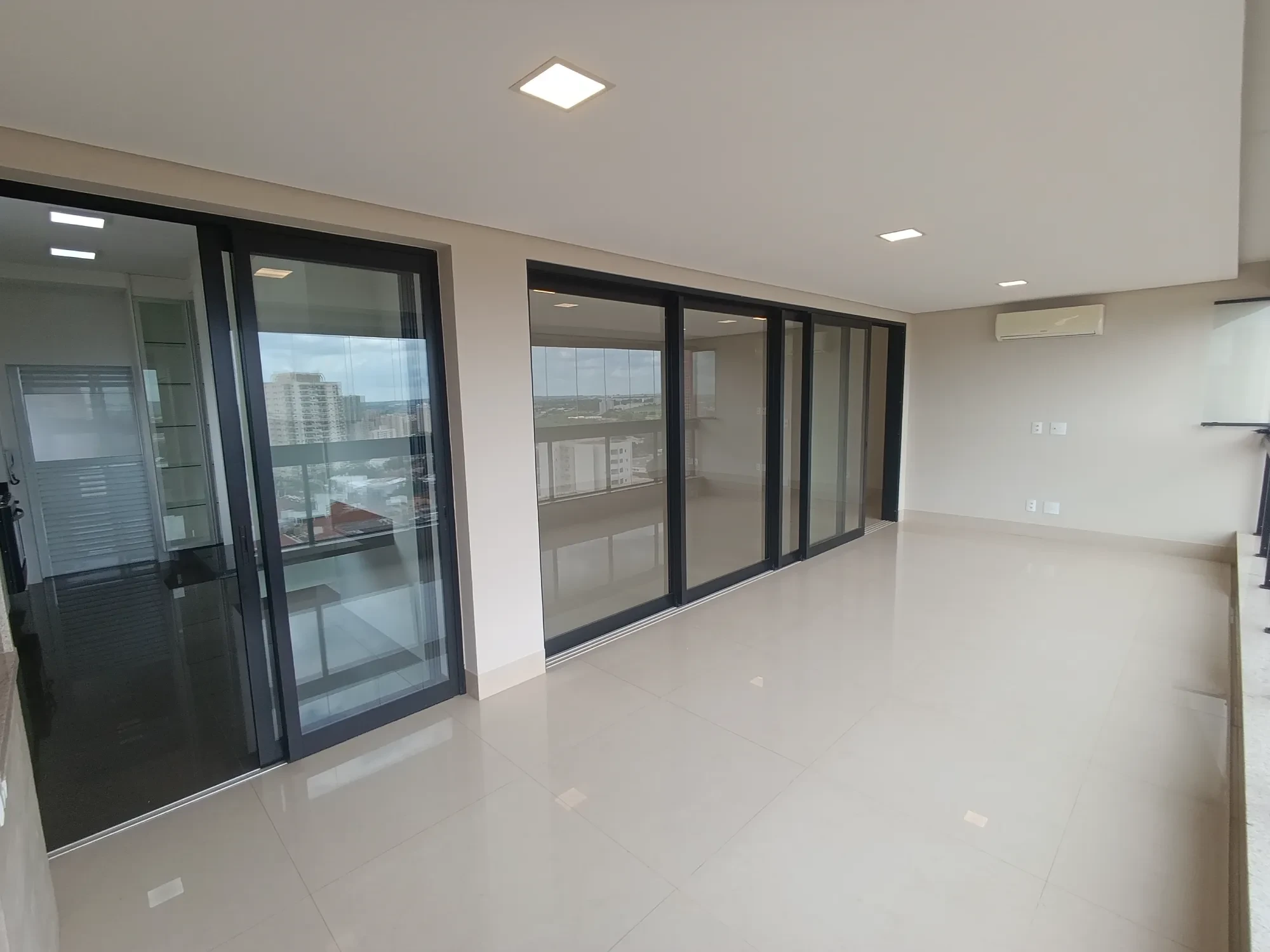 Imagem Apartamento com 3 Quartos para Alugar, 204 m² em Centro - Araçatuba