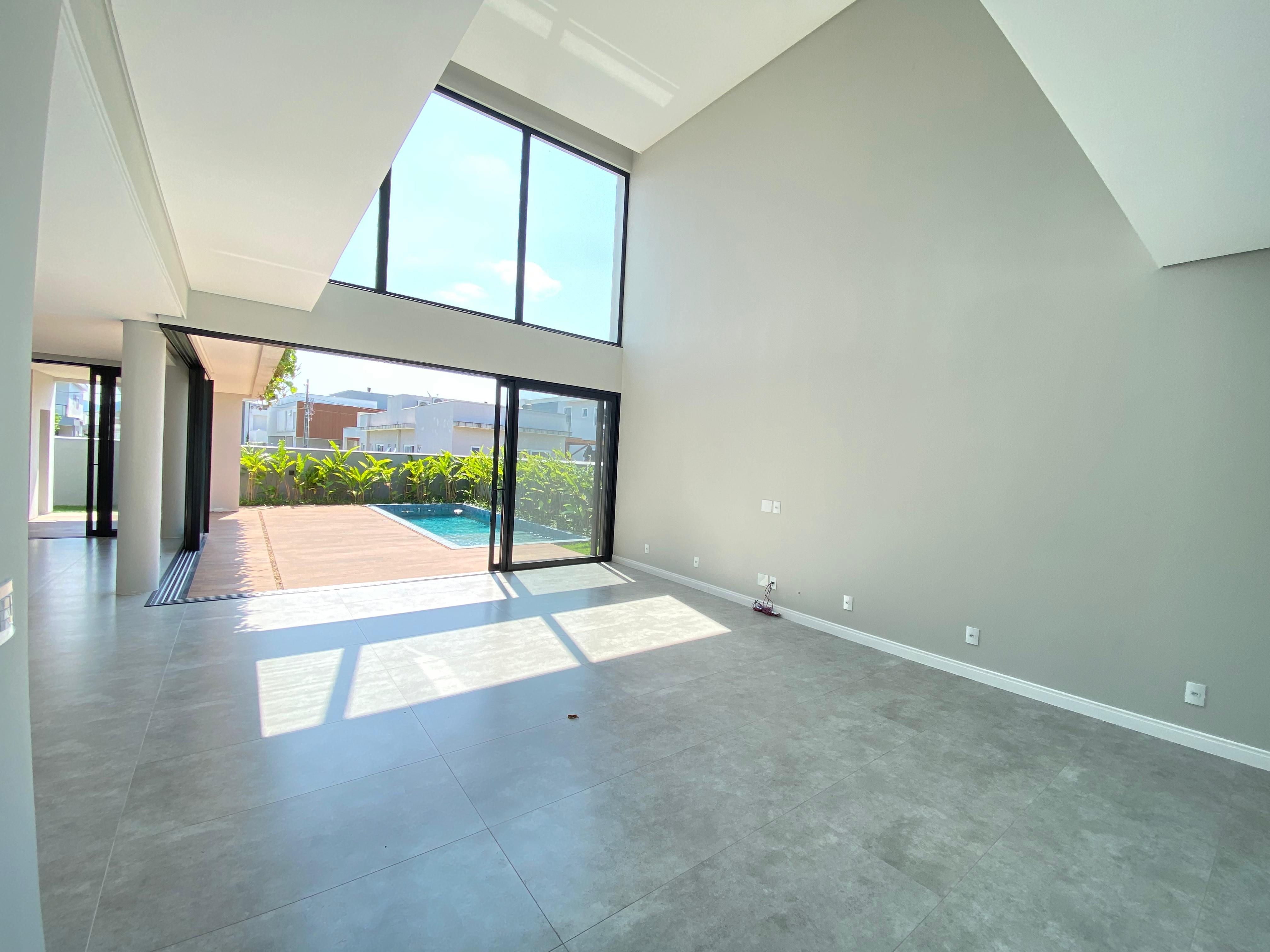 Imagem Casa com 4 Quartos à Venda, 370 m²em Santa Regina - Camboriú