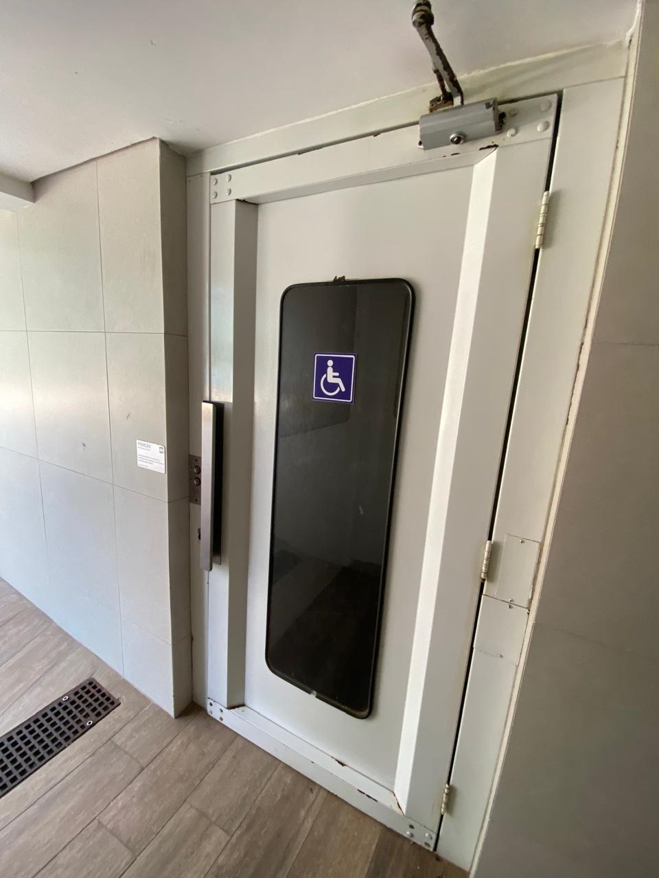 Foto do imóvel: Apartamento com 4 Quartos à Venda, 200 m²em Pina - Recife