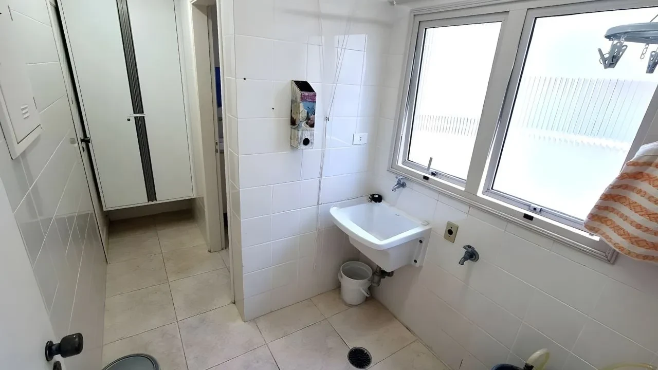 Imagem Apartamento com 2 Quartos à Venda, 70 m² em Enseada - Guarujá
