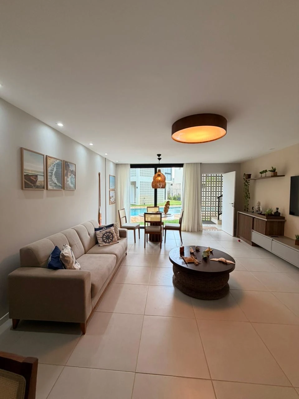 Imagem Casa de Condomínio com 3 Quartos para Alugar, 100 metros em Itacimirim (Monte Gordo) - Camaçari