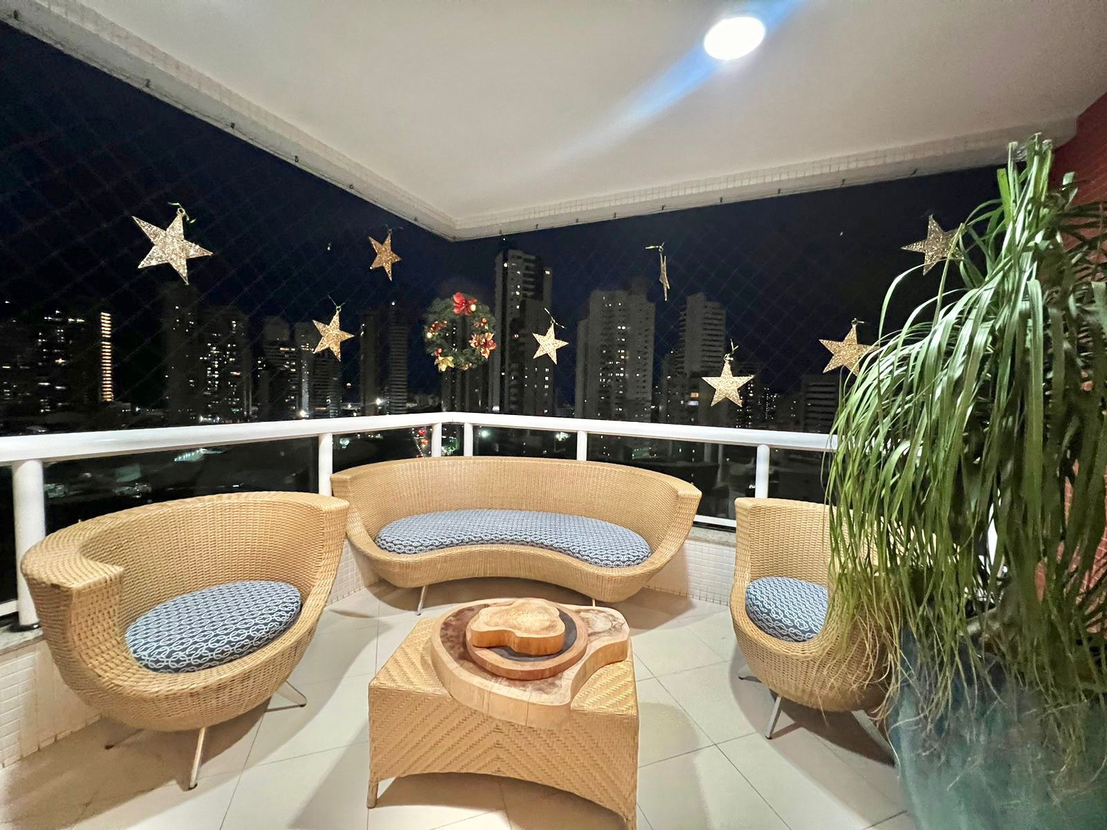 Imagem Apartamento com 4 Quartos à Venda, 197 m²em Umarizal - Belém