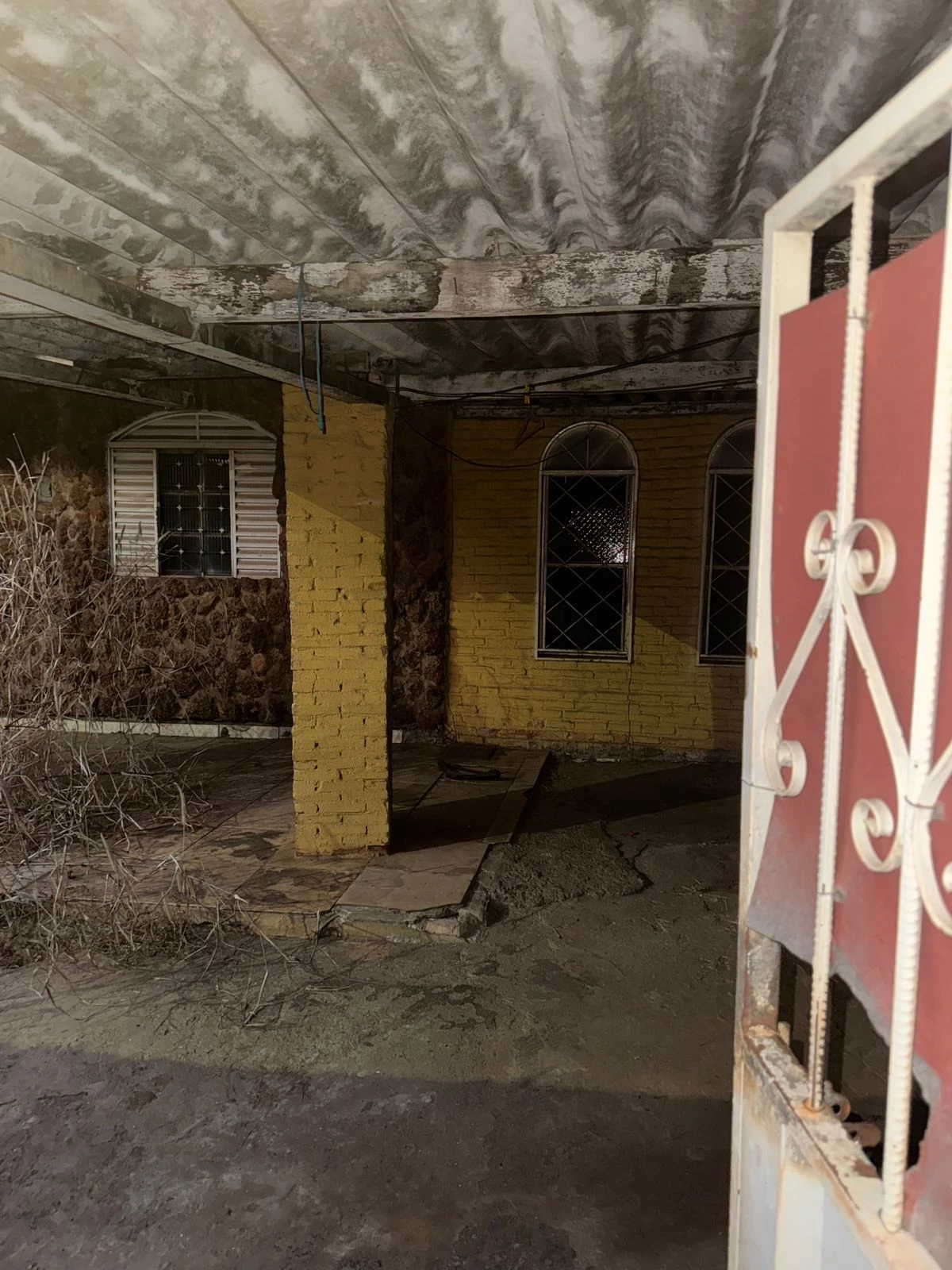 Imagem Casa com 3 Quartos à Venda, 100 m² em Setor Garavelo - Aparecida de Goiânia