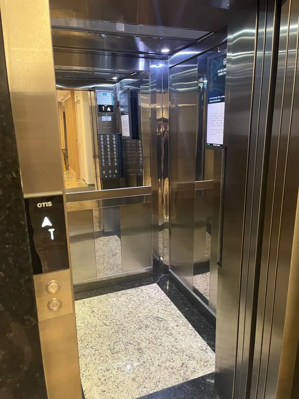 Imagem Apartamento com 1 Quarto à Venda, 38 m² em Cristo Rei - Curitiba