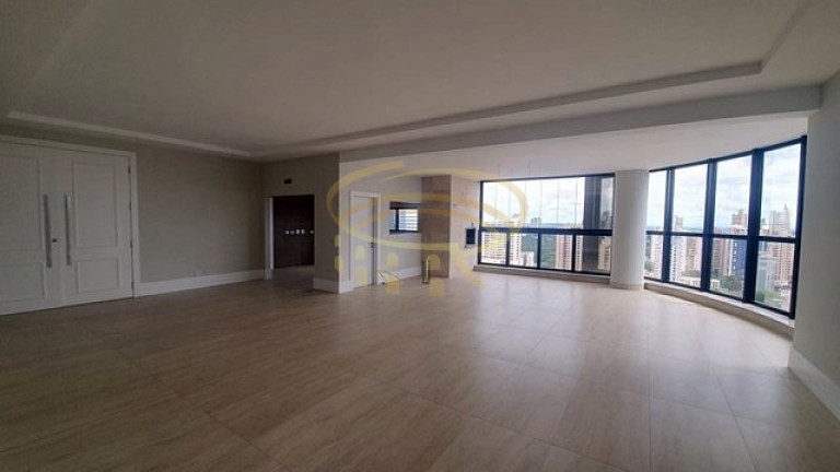 Imagem Apartamento com 4 Quartos à Venda, 264 m² em Zona 01 - Maringá