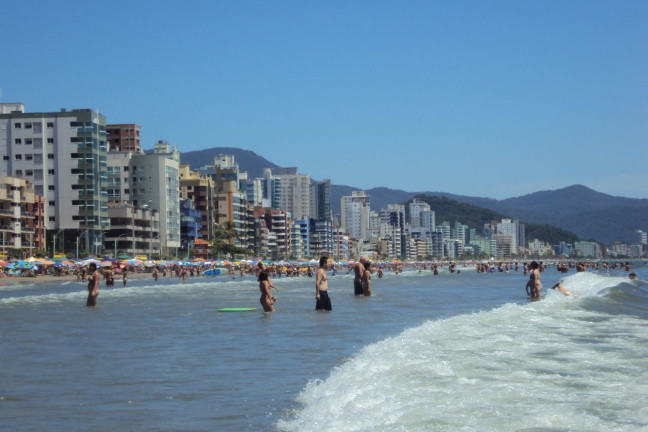 Imagem Apartamento com 2 Quartos para Temporada, 60 m²em Meia Praia - Itapema