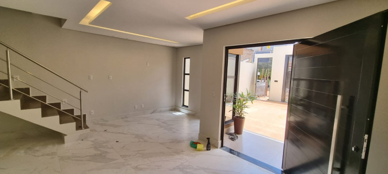 Foto do imóvel: Sobrado com 3 Quartos à Venda, 151 m² em Parque Esplanada III - Valparaíso de Goiás