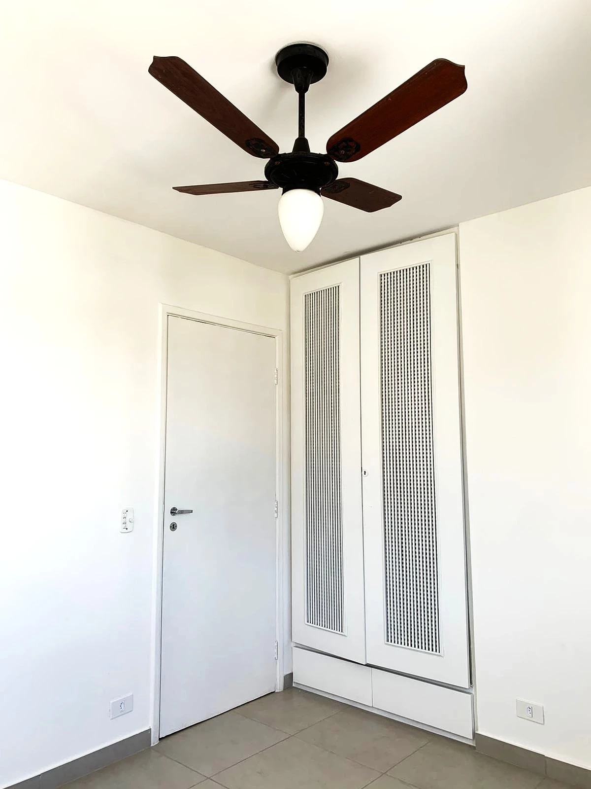 Imagem Apartamento com 3 Quartos à Venda, 129 m² em Pitangueiras - Guarujá