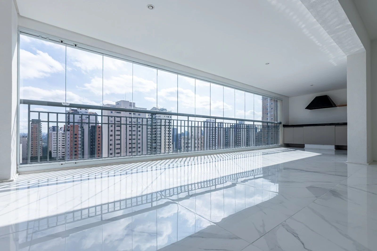 Apartamento com 4 Quartos à Venda, 246 m² em Vila Mariana - São Paulo