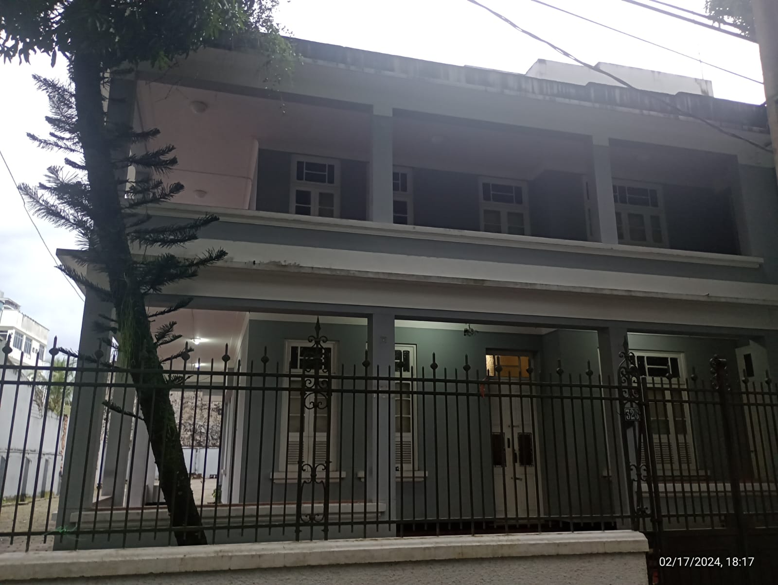 Imagem Sobrado com 5 Quartos para Alugar, 600 m²em Batista Campos - Belém