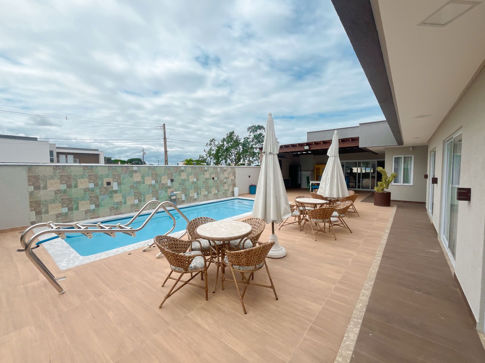 Foto do imóvel: Casa de Condomínio com 4 Quartos à Venda, 398 m² em Vale do Landirana (Abrantes) - Camaçari