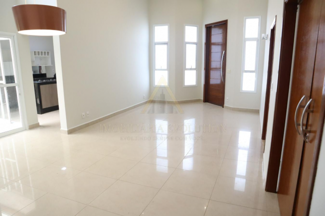 Imagem Casa de Condomínio com 3 Quartos à Venda, 200 m² em Helvétia Polo Country - Indaiatuba