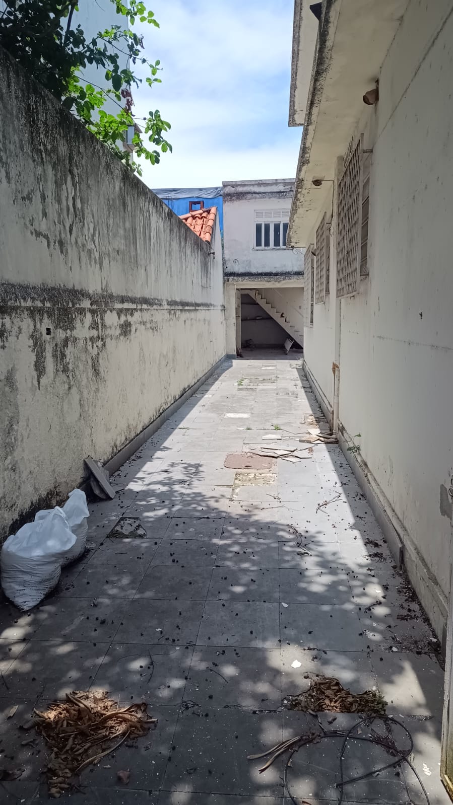 Imagem Casa com 5 Quartos à Venda, 300 m²em Moneró - Rio de Janeiro