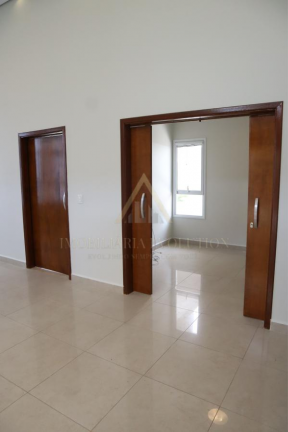 Imagem Casa de Condomínio com 3 Quartos à Venda, 200 m² em Helvétia Polo Country - Indaiatuba