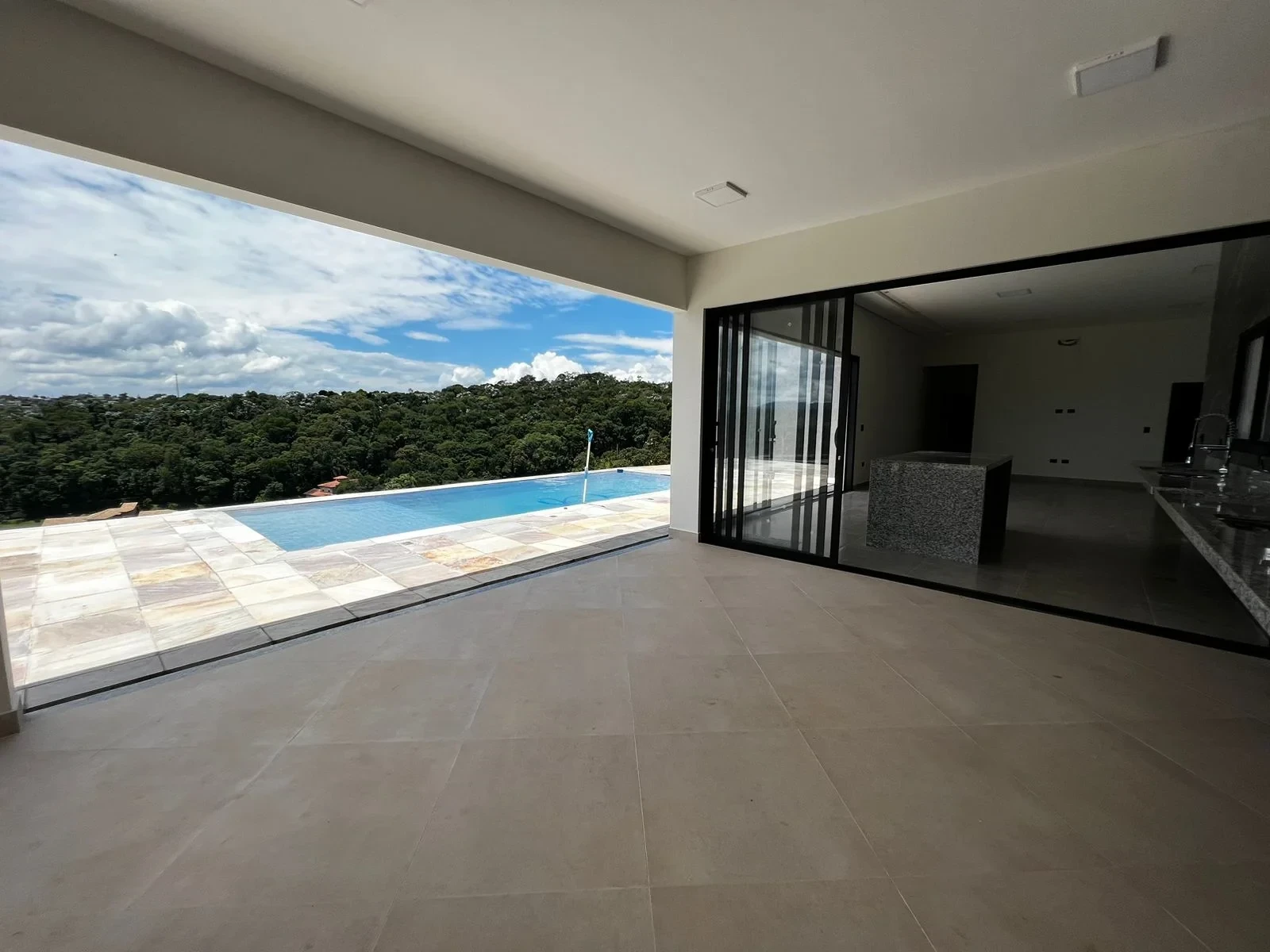 Imagem Casa de Condomínio à Venda, 380 m² em Santa Isabel - Santa Isabel