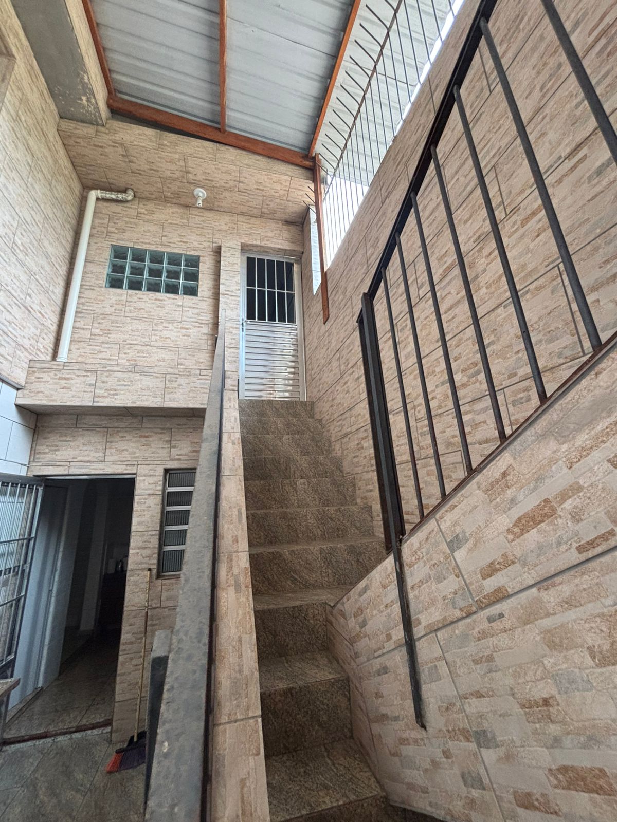 Foto do imóvel: Casa com 3 Quartos à Venda, 300 m² em Jardim das Rosas (Zona Leste) - São Paulo