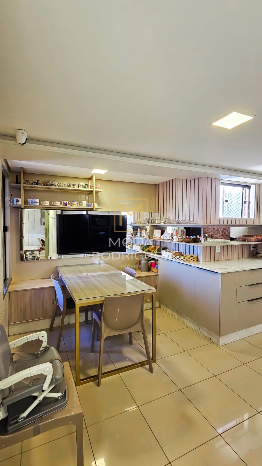 Foto do imóvel: Apartamento com 3 Quartos à Venda, 220 m² em Dionisio Torres - Fortaleza