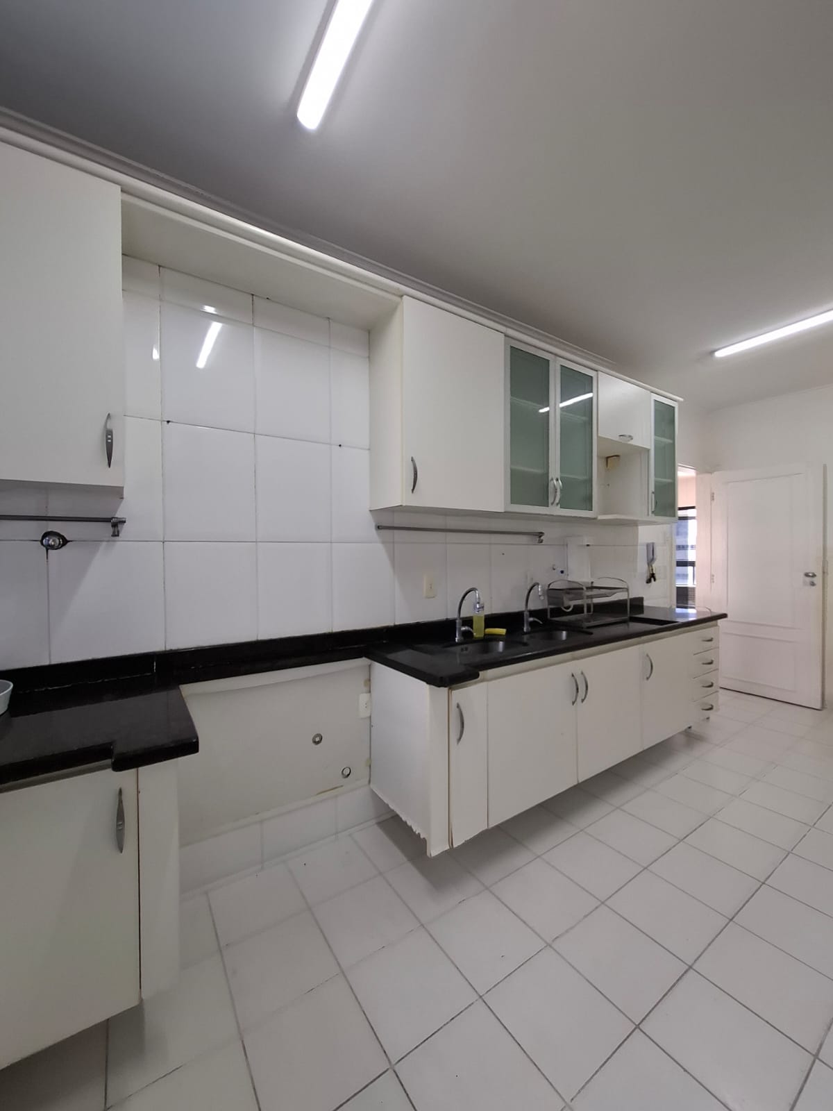 Foto do imóvel: Apartamento com 4 Quartos à Venda, 224 m² em Pituba - Salvador