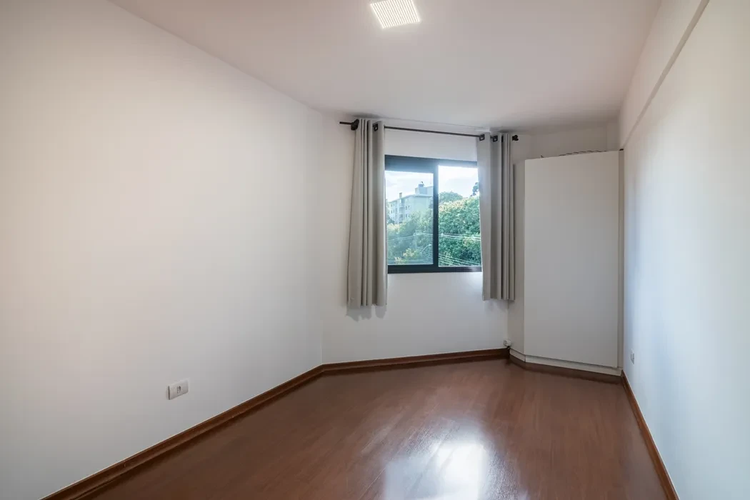 Imagem Apartamento com 2 Quartos à Venda, 101 m² em Bacacheri - Curitiba