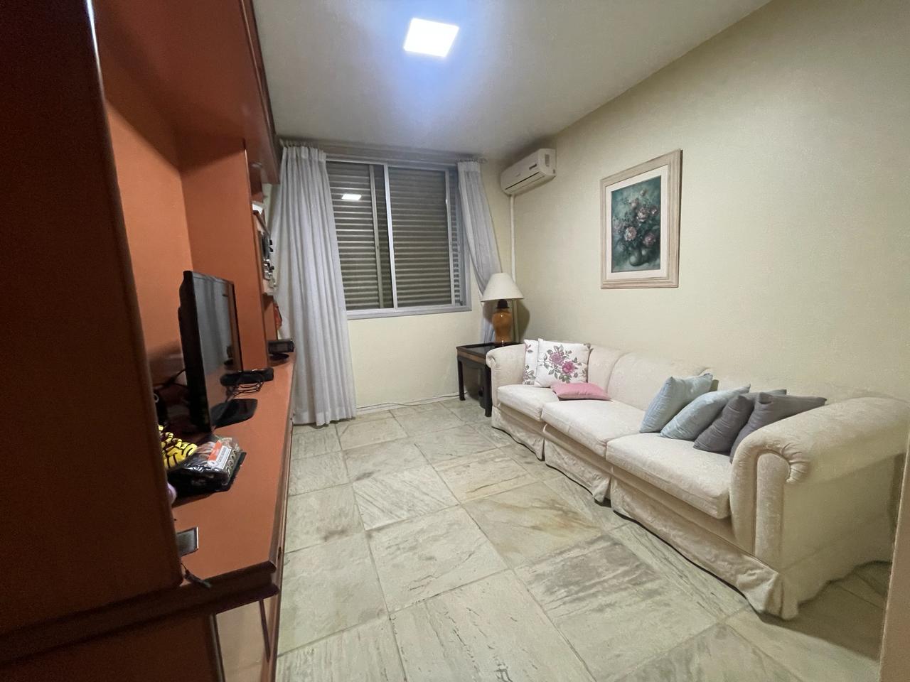 Imagem Apartamento com 4 Quartos à Venda, 224 m²em Centro - Florianópolis