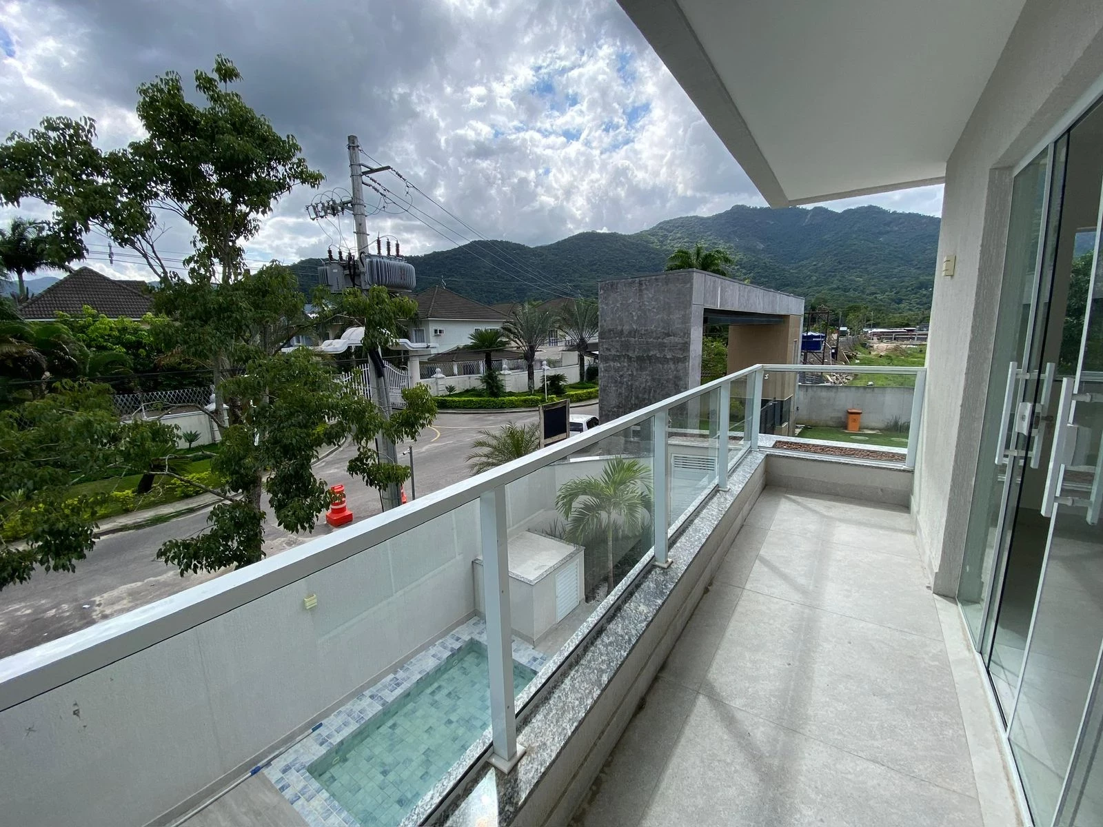 Foto do imóvel: Casa de Condomínio com 4 Quartos à Venda ou Locação, 20 m² em Vargem Pequena - Rio de Janeiro