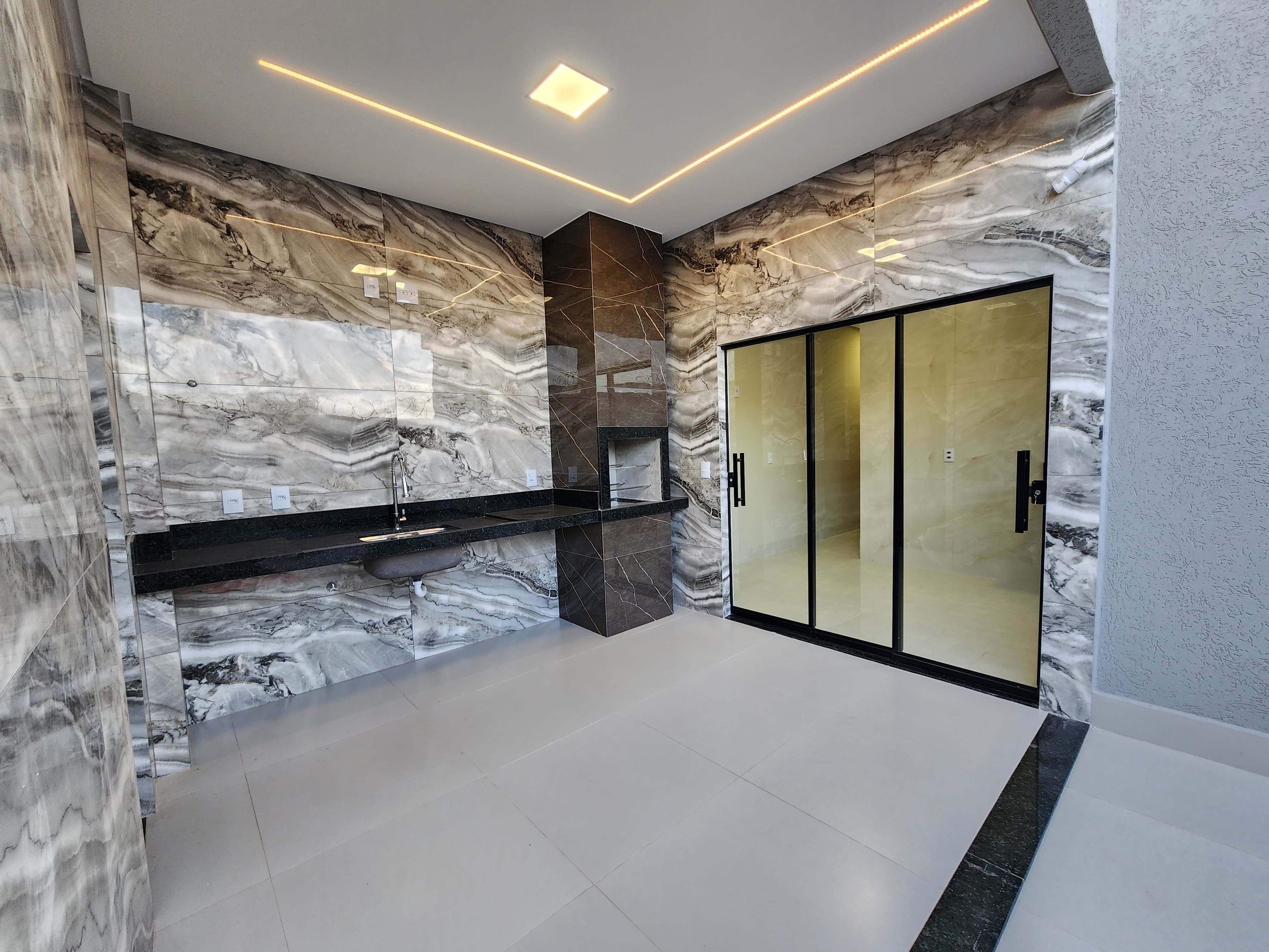 Imagem Casa com 3 Quartos à Venda, 121 m² em Jardim Buriti Sereno - Aparecida de Goiânia