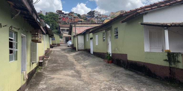 Imagem Casa de Vila com 14 Quartos à Venda, 1.400 m² em Centro - Santa Isabel