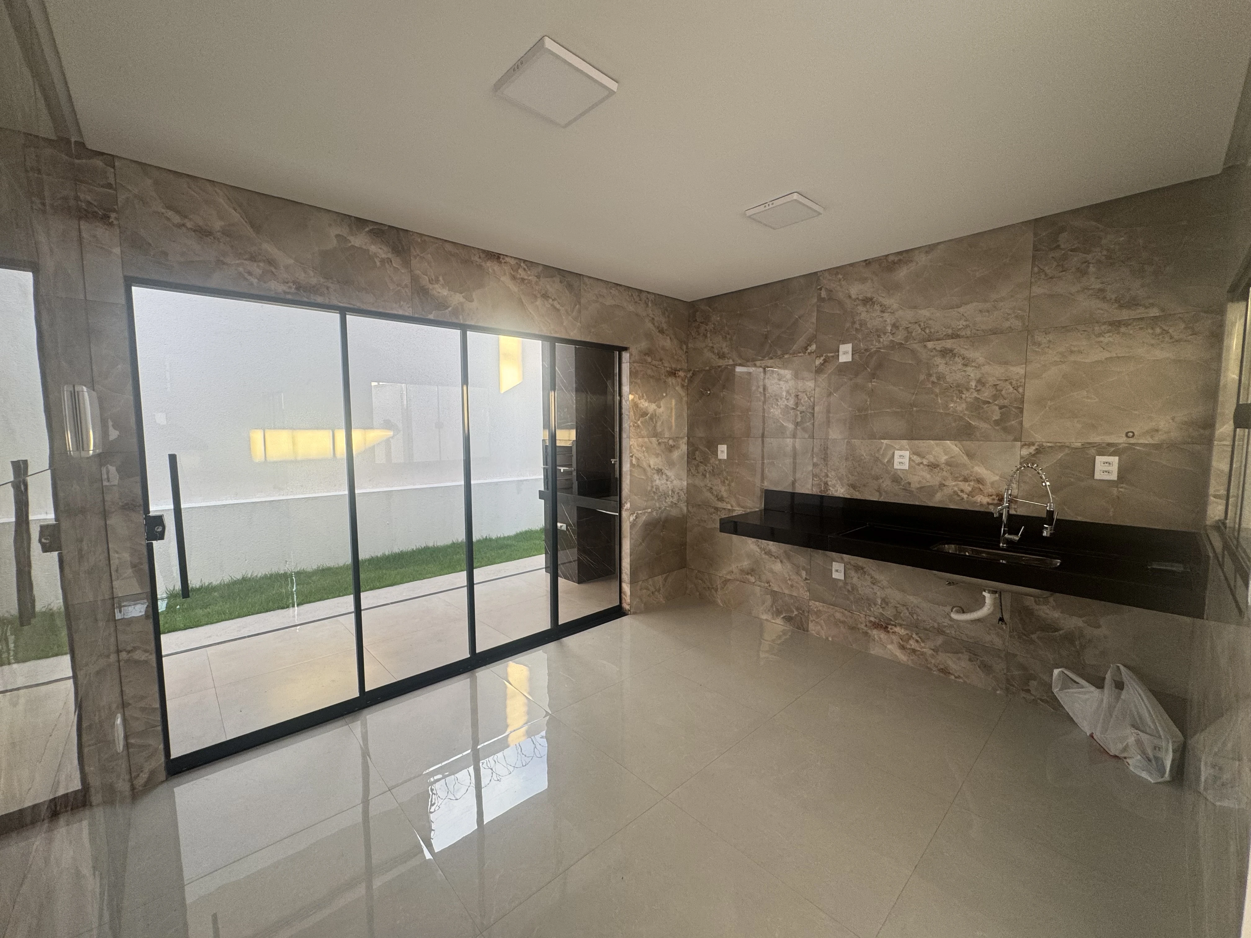 Foto do imóvel: Sobrado com 3 Quartos à Venda, 135 m² em Jardim América - Goiânia