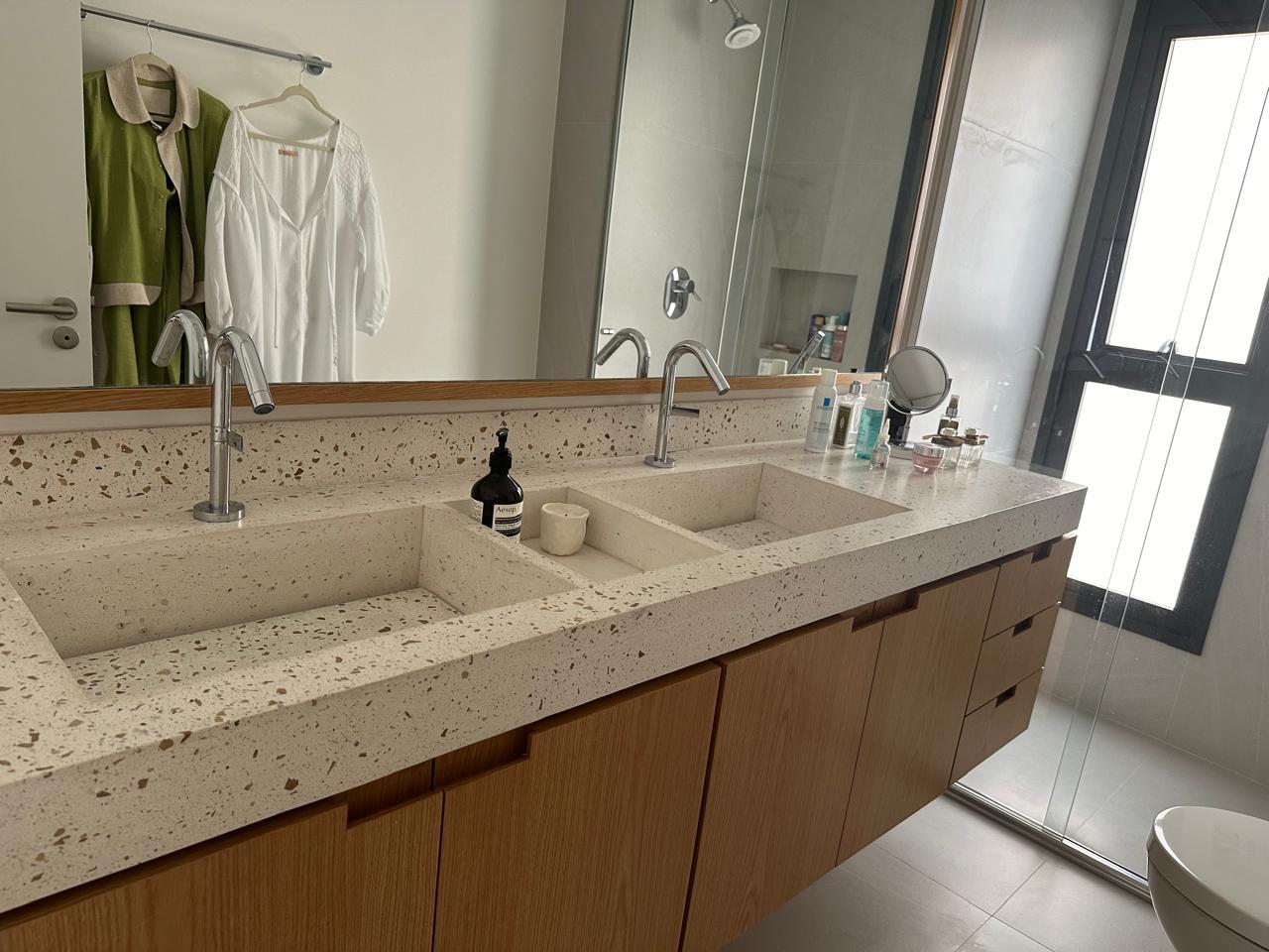 Imagem Apartamento com 3 Quartos à Venda, 176 m²em Cerqueira César - São Paulo