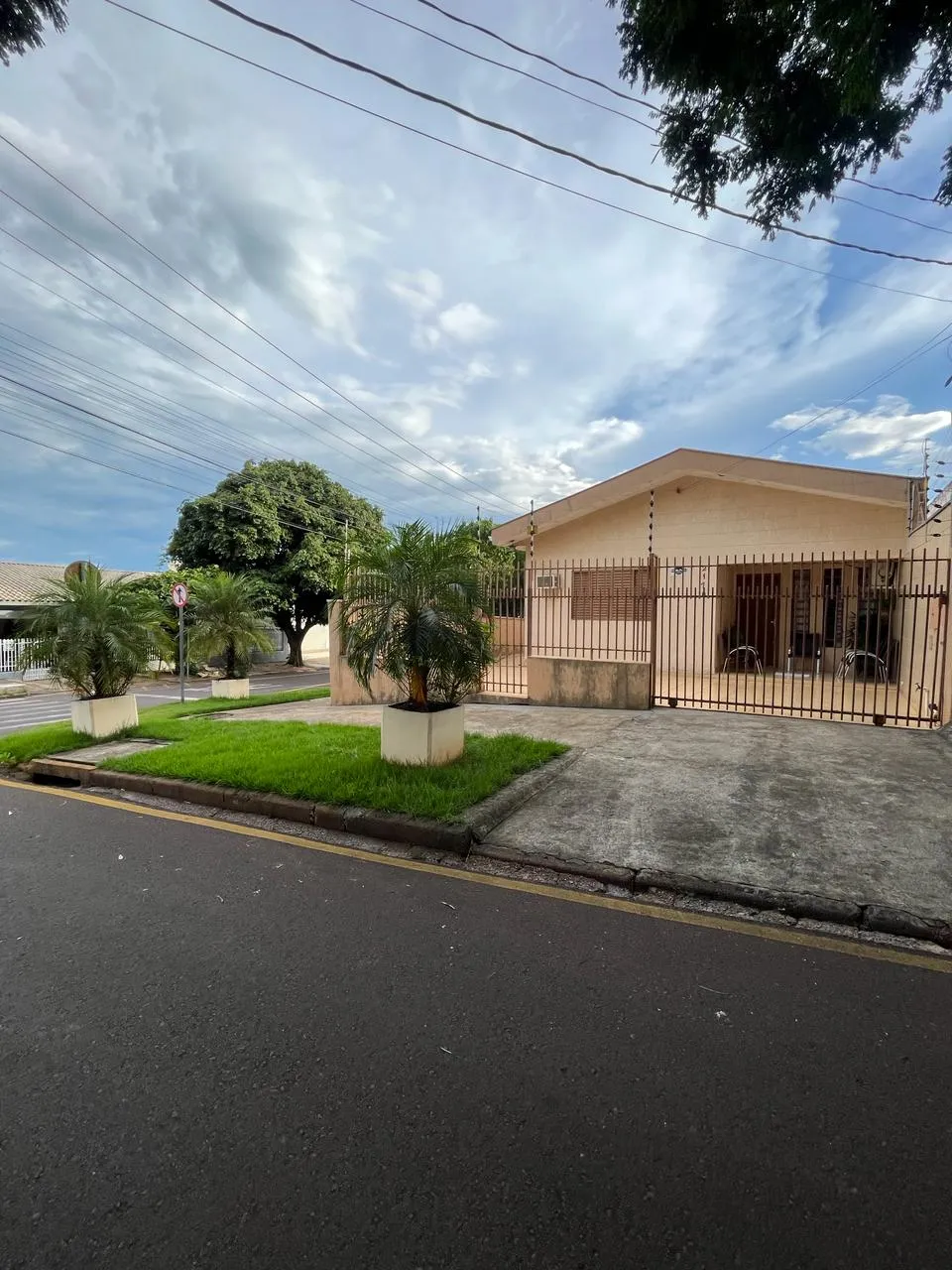 Imagem Casa 216.76m Umuarama-PR 225