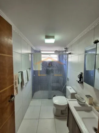 Imagem Apartamento com 82 m², totalmente reformado, com 2 dormitórios, sendo um com guarda-roupa embutido...