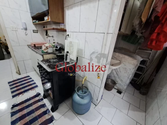 Imagem Apartamento à venda com 61m², 2 quartos, 1 banheiro, elevador e portaria por R$266.000,00 no José Menino em Santos.