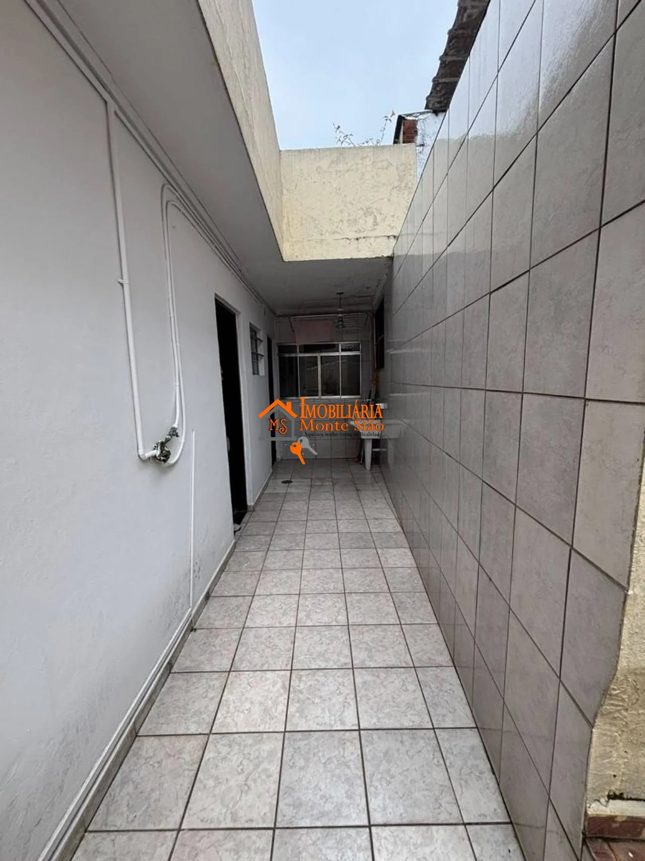 Imagem Casa com 2 dormitórios para alugar, 250 m² por R$ 2.331,00/mês - Gopoúva - Guarulhos/SP