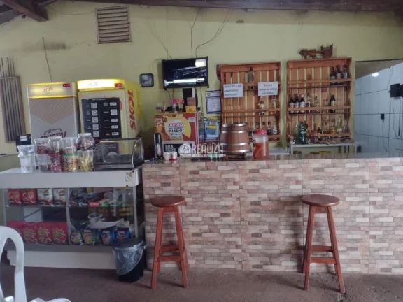 Imagem Casa residêncial com ponto comercial à venda no Residencial Morumbi em Uberaba | 2 dormitórios, churrasqueira e garagem