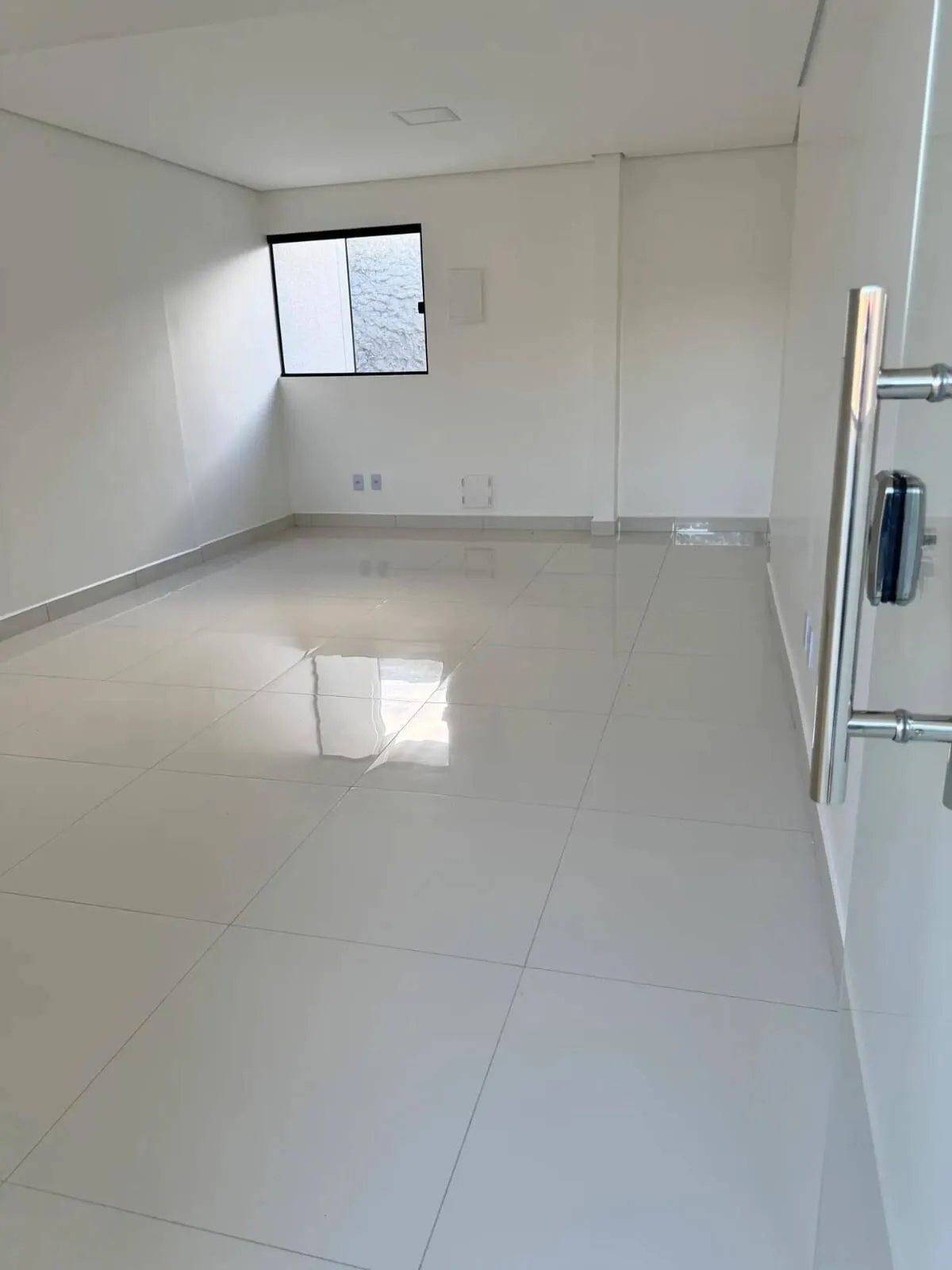 Imagem Prédio comercial para locação no bairro Araés