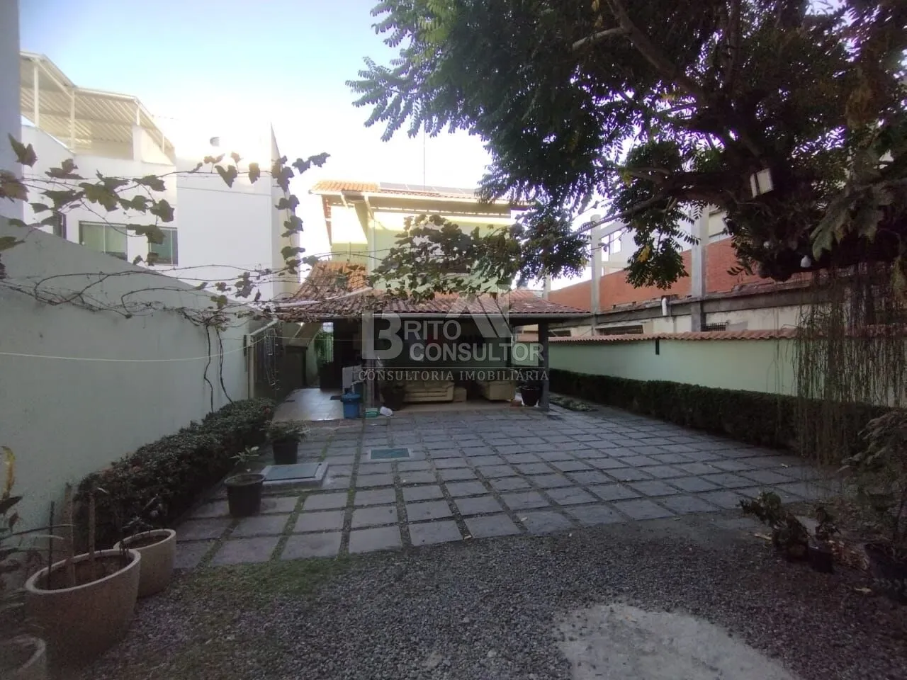 Imagem Casa Duplex com 3 Quartos à Venda no Mutondo 200 m² | 3 Suites | Energia Solar | Vaga - São Gonçalo/RJ.