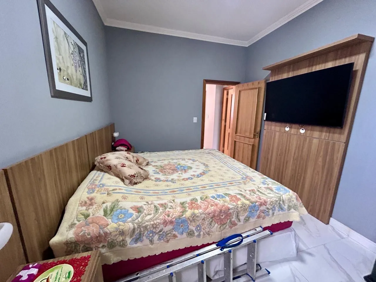 Imagem Casa 8 dormitórios, 5 banheiros e 6 vagas no Bairro São João Porto Alegre
