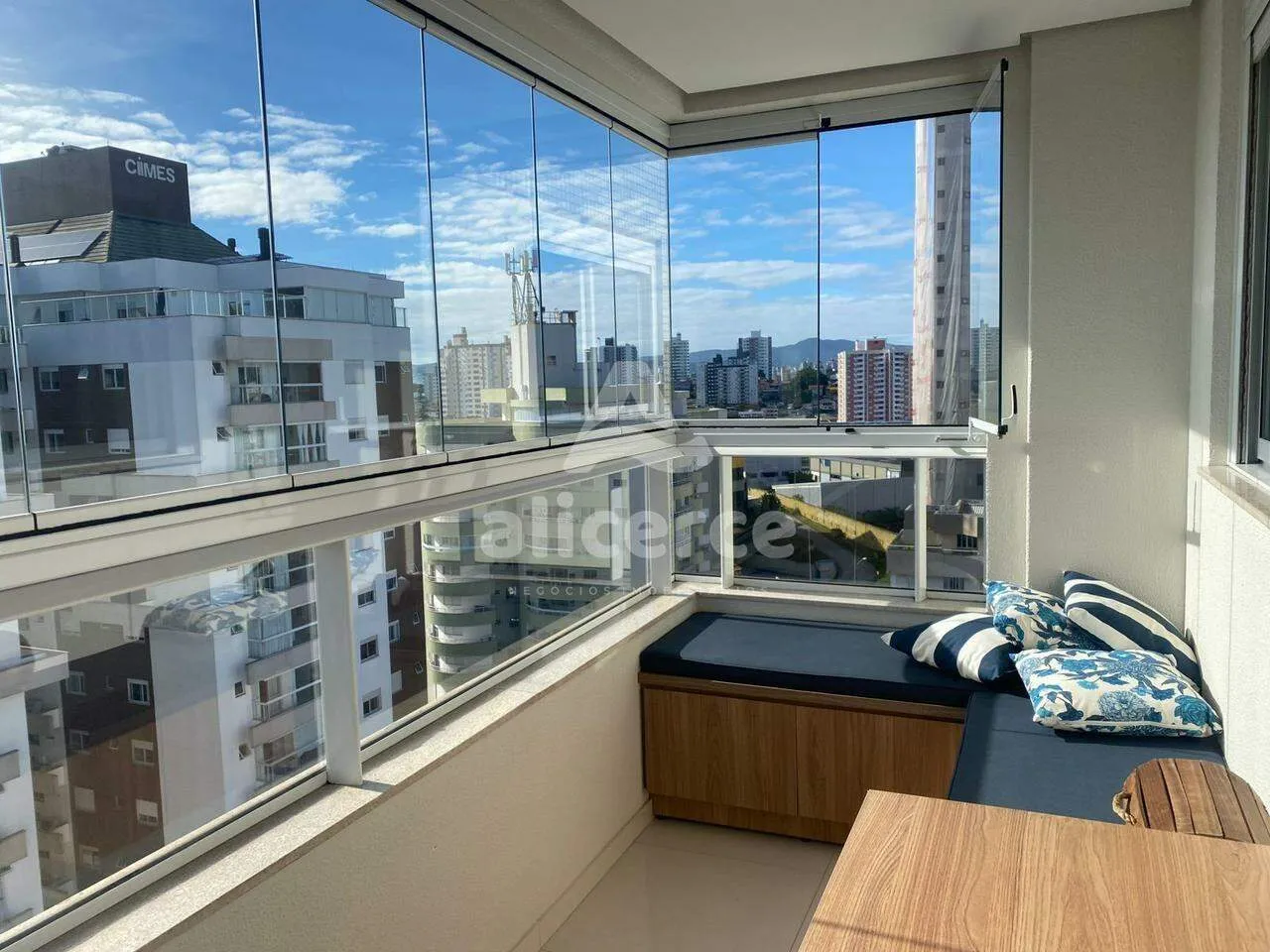 Imagem Porteira Fechada!!! Apartamento à venda com 3 quartos 1 suíte, vista mar em Nossa Senhora do Rosário São José