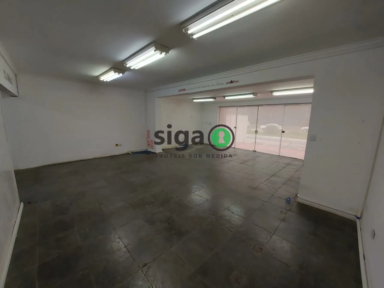 Imagem Casa Comercial para Locação em Pinheiros, com 350m² com 8 vagas, Sem mobilia