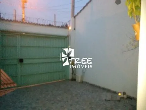 Imagem VENDA DE SOBRADO NO JARDIM JÓIA, EM ARUJÁ/SP, 250m² com 02 quartos, sacada, sala, cozinha, quintal espaçoso e garagem para 2 autos. CONSULTE-NOS.