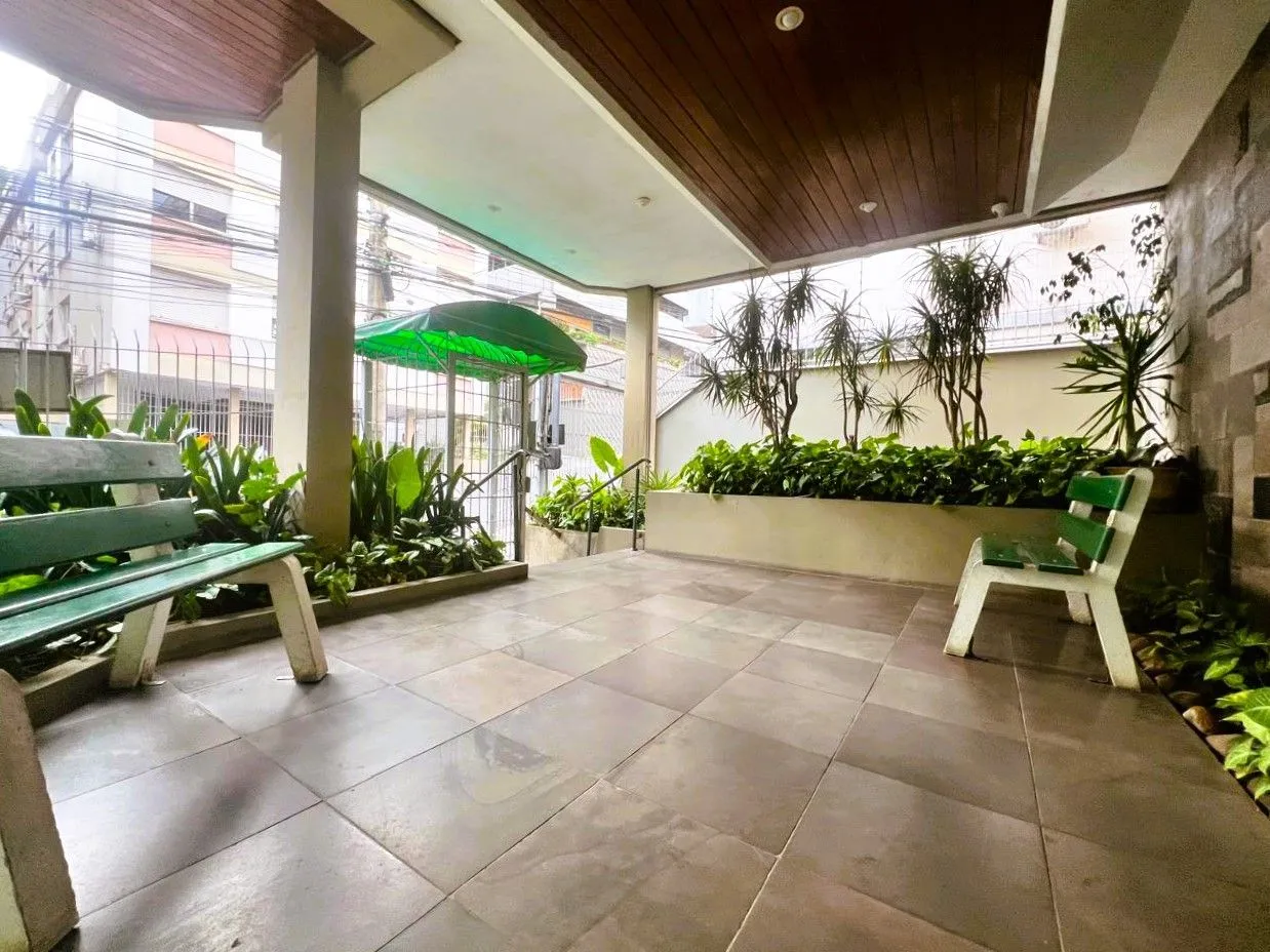 Imagem OPORTUNIDADE ÚNICA NO BOM FIM: APARTAMENTO 2 DORMITÓRIOS COM VAGA E ELEVADOR