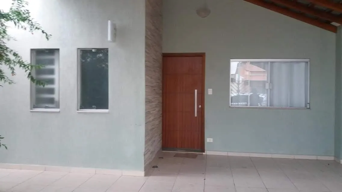Casa à venda 3 Quartos, 1 Suite, 2 Vagas, 200M², Água Preta, Pindamonhangaba - SP
