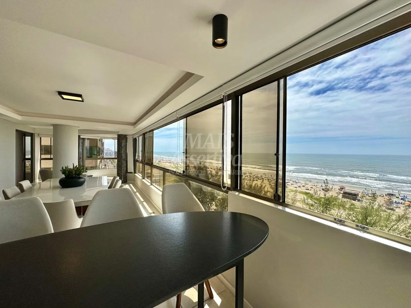 Imagem Excelente apartamento de luxo mobiliado em Capão da Canoa/RS