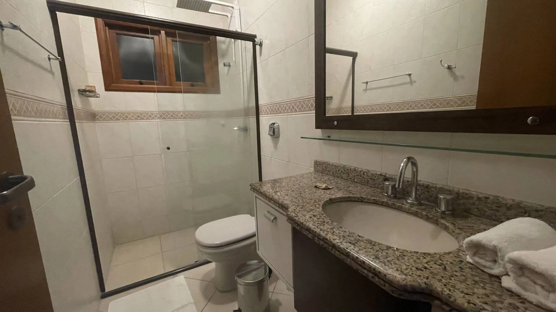 Imagem Casa com 6 Quartos para Temporada em Jurerê Internacional