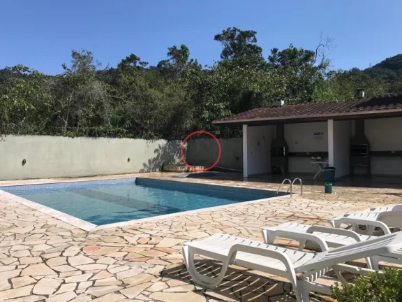 Imagem CASA COM ESCRITURA DEFINITIVA EM CONDOMINIO,2 SUITES DUAS VAGAS ESCRITORIO SALA,COZINHA E COPA, LAVABO E VARANDA ,PISC.COMUNITARIA