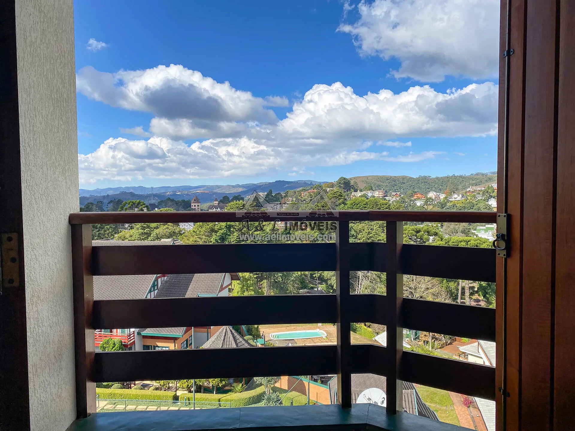 Imagem Apartamento à venda em Campos do Jordão - Com 05 dormitórios